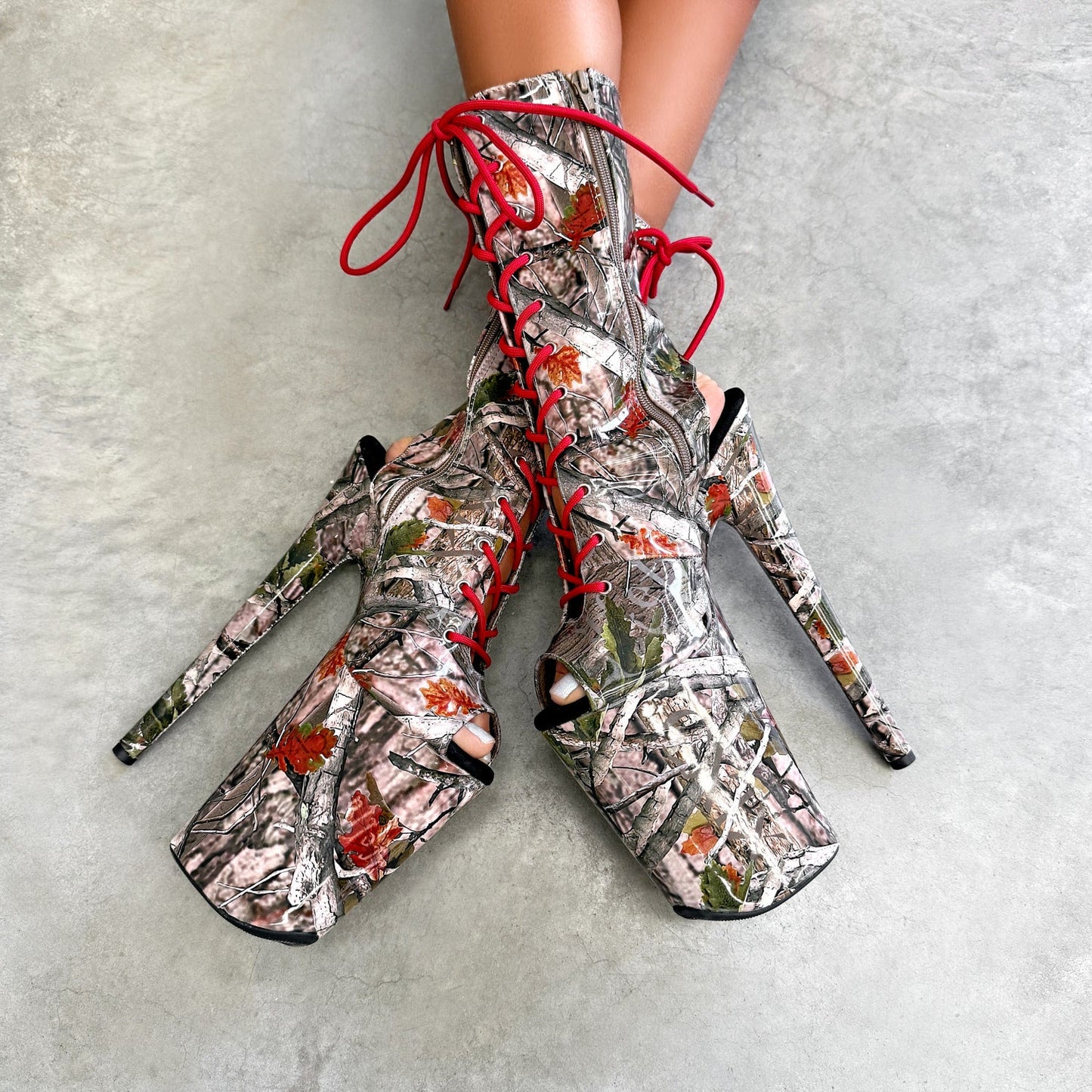 Manhunt - OHOT Boot - 9INCH - LIMITED ED.