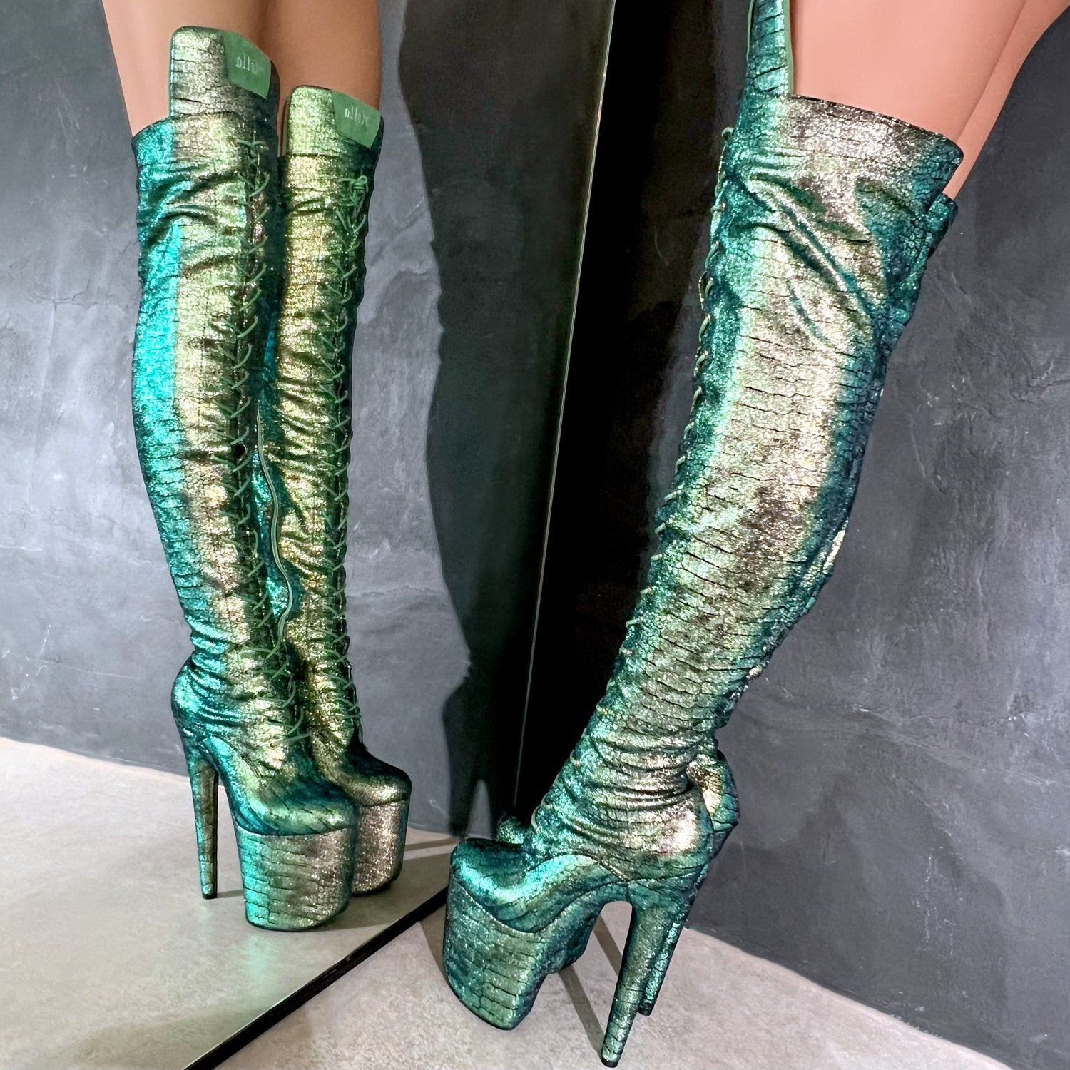 Mermaid Dreams Thigh High Front Lace - 8INCH - Half Zip