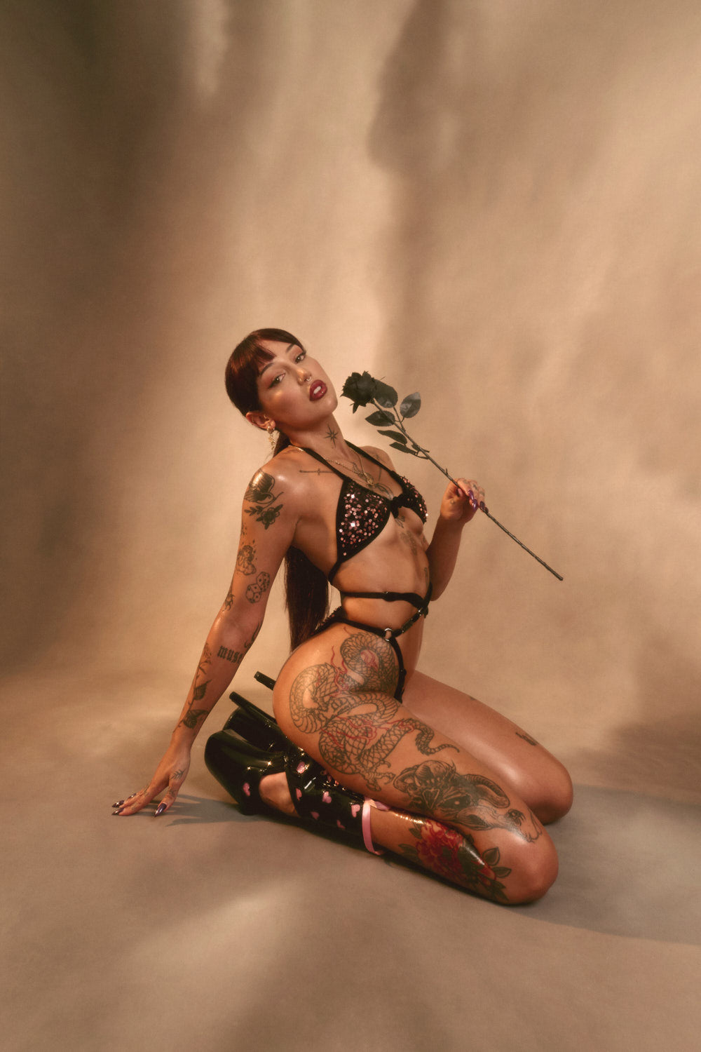 INFINITY SLINGA II - CERTIFIED HEARTBREAKER - BLACK/PINK