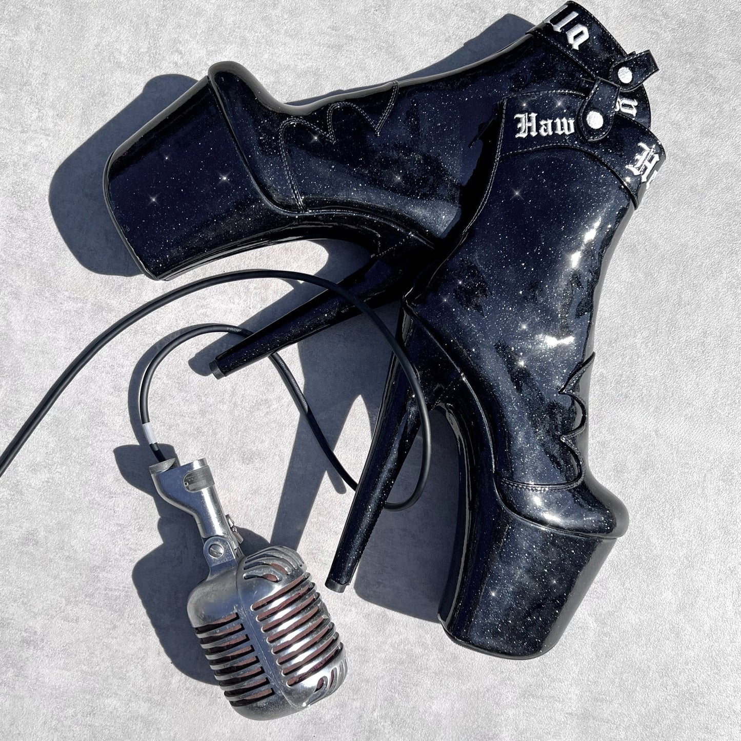 Country Cowgirl Boot - Black with White - 8INCH