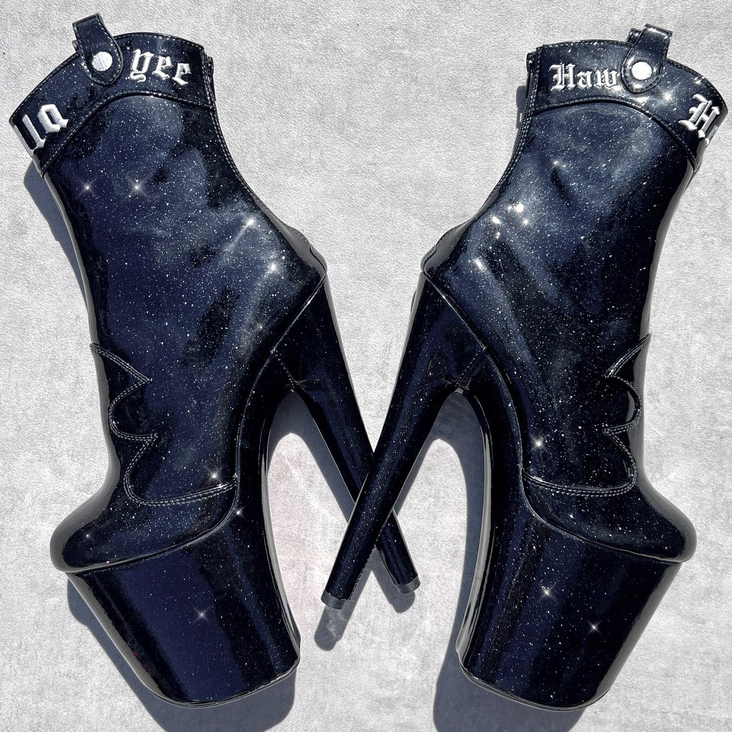 Country Cowgirl Boot - Black with White - 8INCH