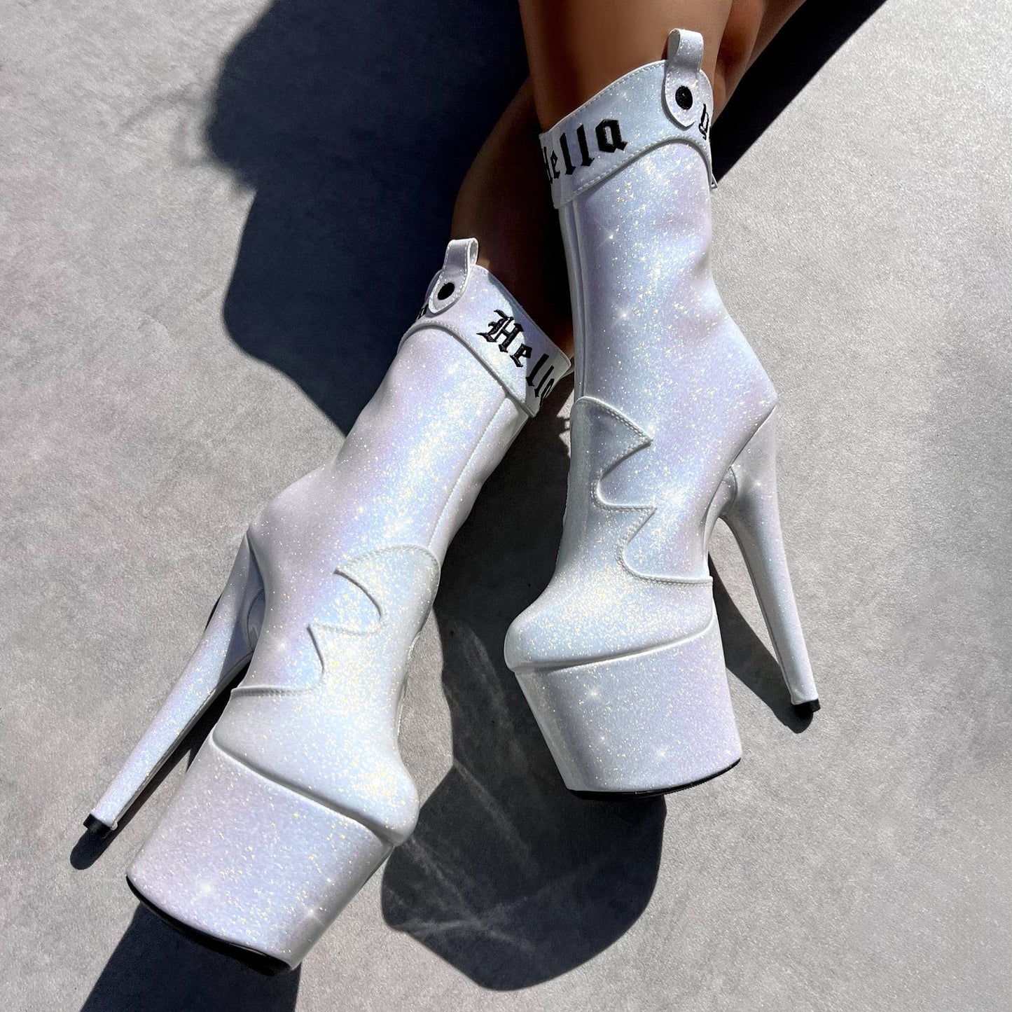 Country Cowgirl Boot - White with Black - 7INCH