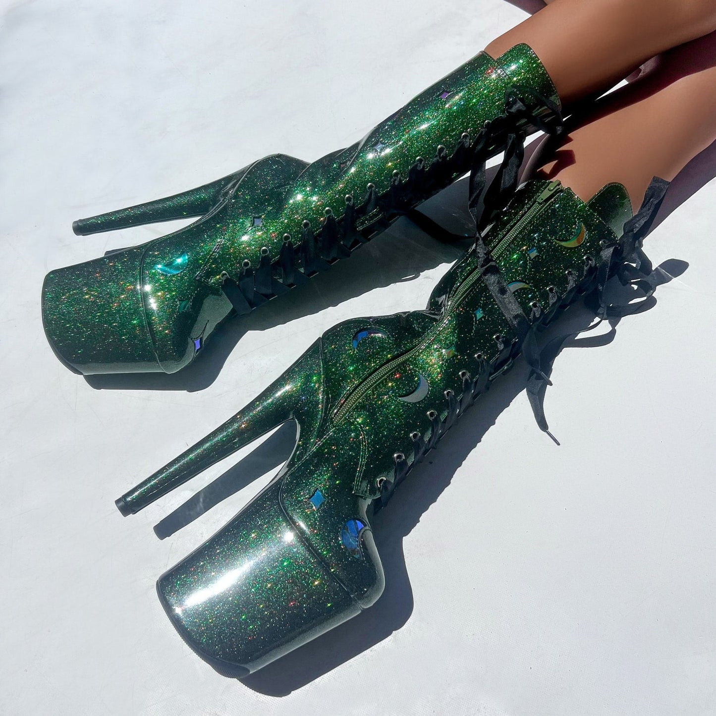 The Glitterati Cosmic Boot - Emerald Sparkle - 8INCH