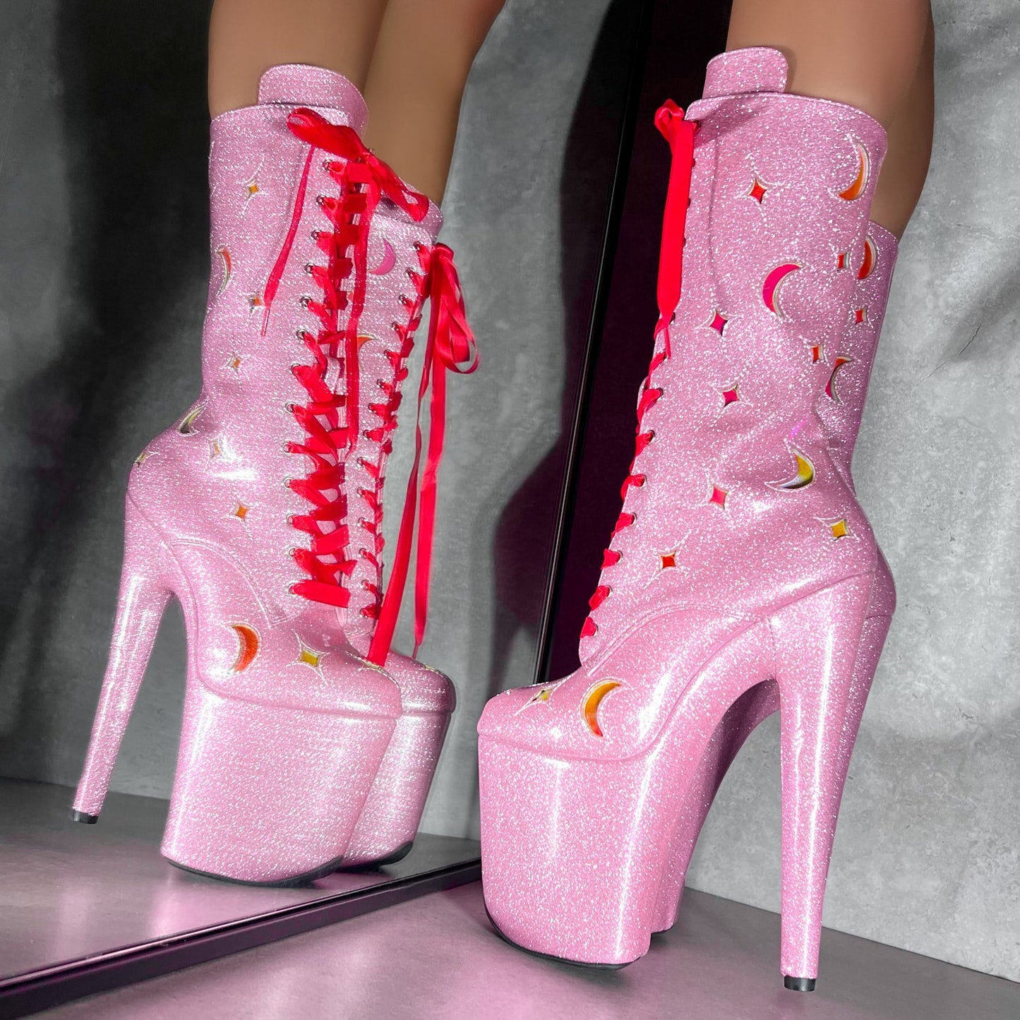 The Glitterati Cosmic Boot - Pink Sparkle - 8INCH