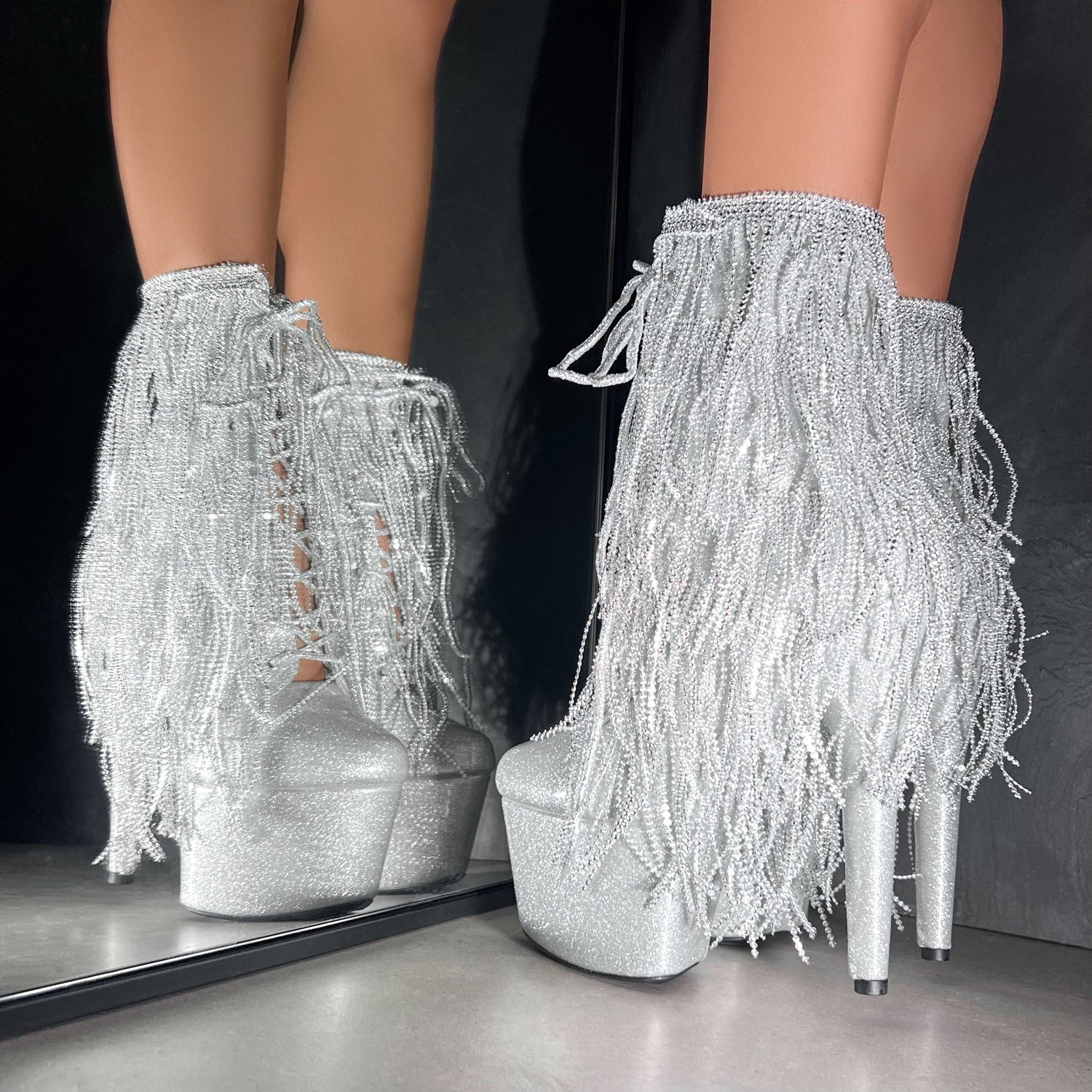 Chrome Cowgirls - Wide Fit Boot - Sliver Glitterati - 7INCH