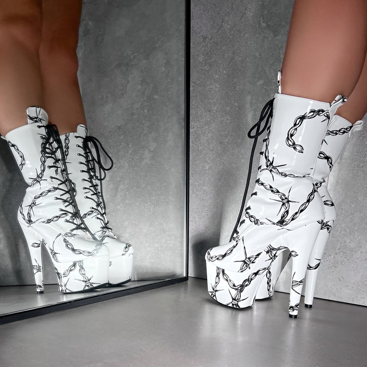 ALICE UNCHAINED - Boot - 7INCH