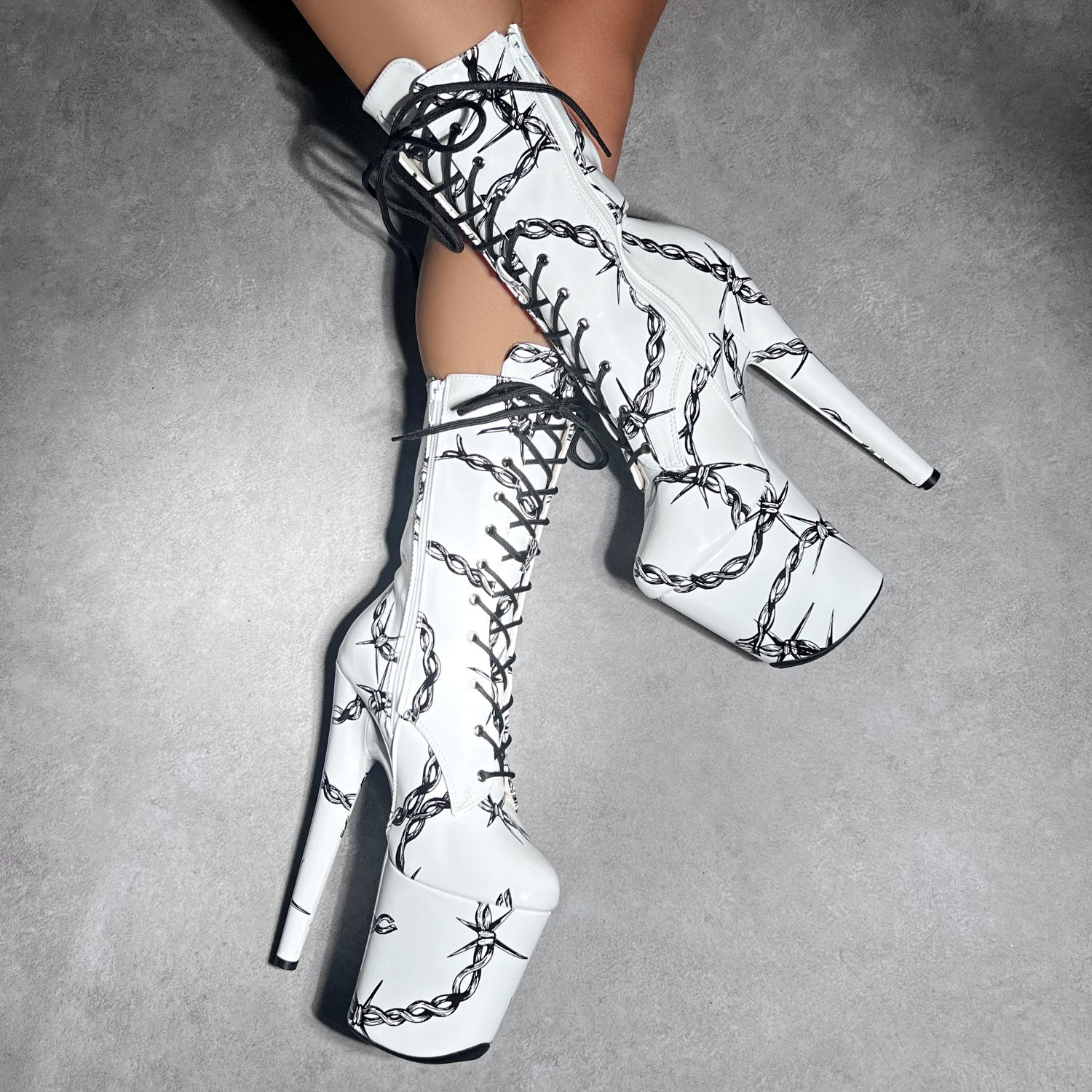 ALICE UNCHAINED - Boot - 8INCH