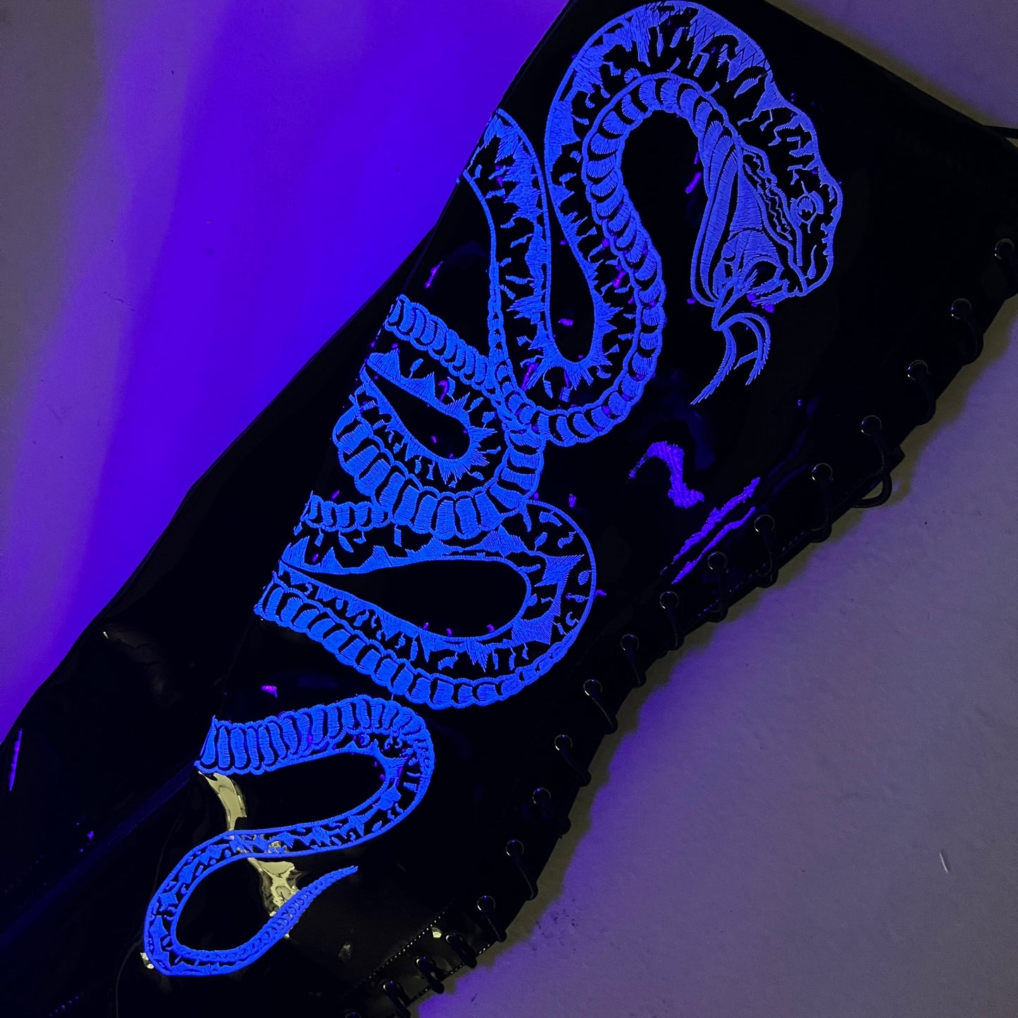 Viper Boot Black with White Thigh High - 7INCH