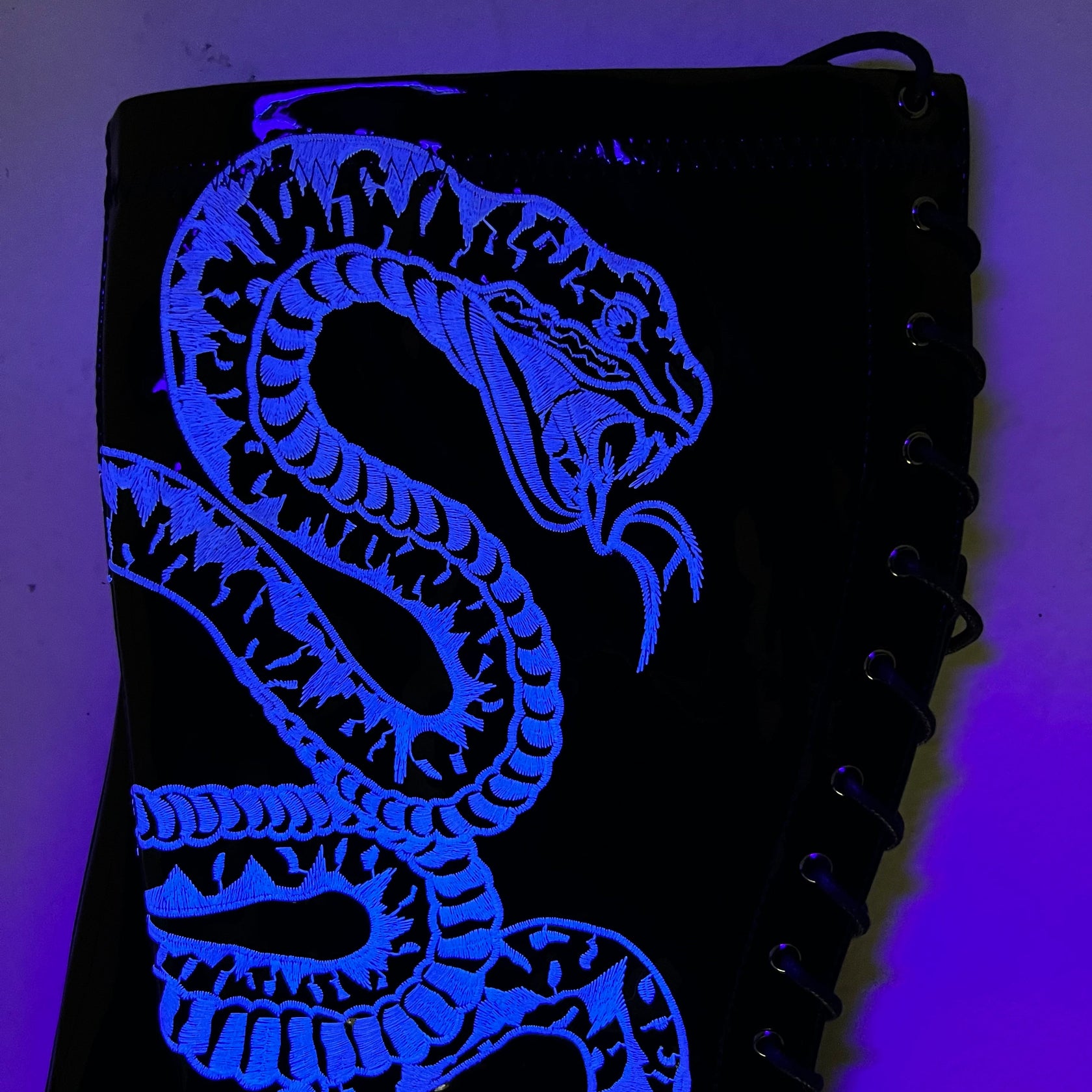 Viper Boot Black with White Thicc Thigh High - 8INCH