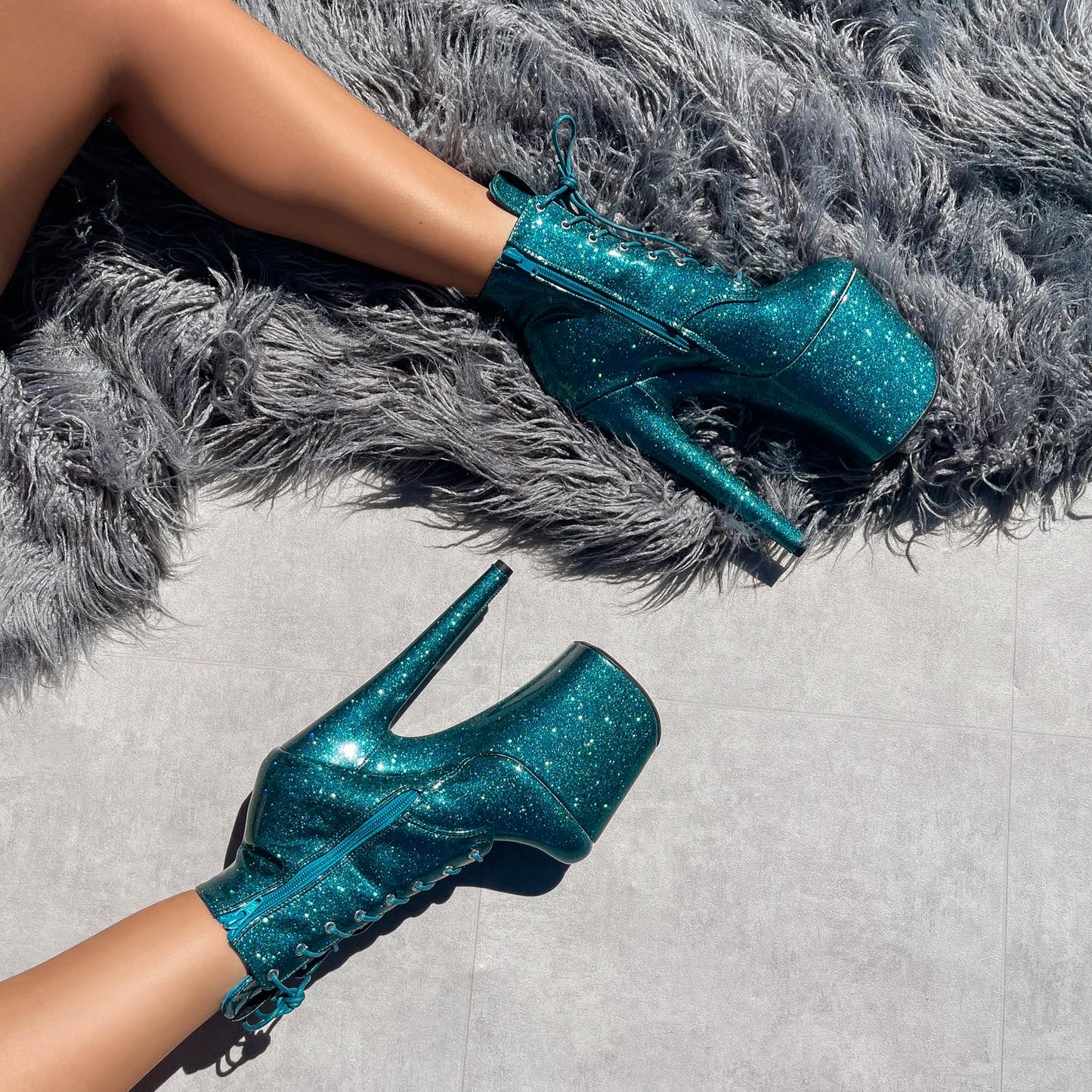 The Glitterati Ankle Boot - Ocean Eyes - 8 INCH