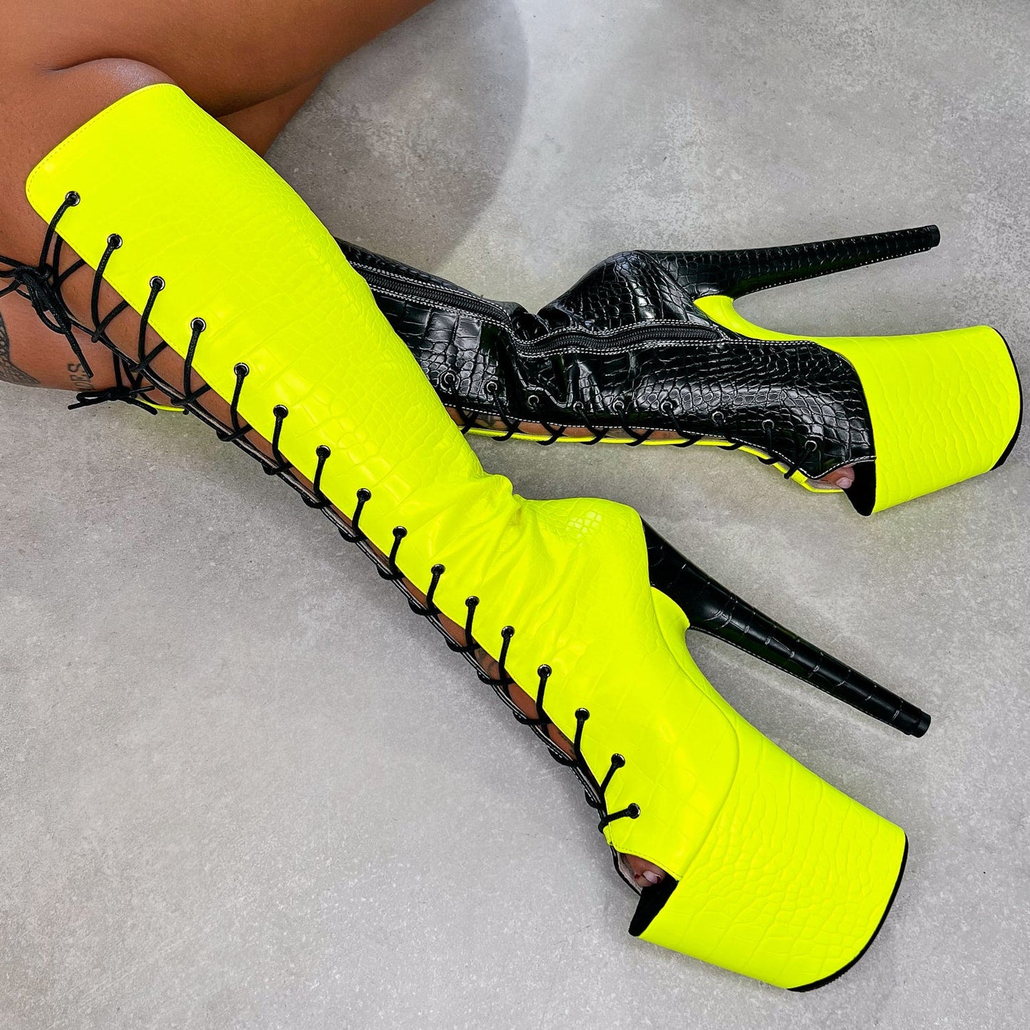 SNAPPED Black/Neon - Knee Boot Open Toe - 8INCH